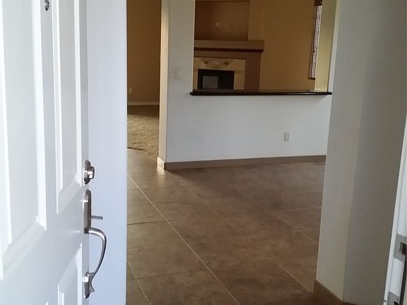 4th image of 1016 Harbor Town Cir