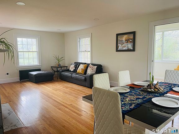 3rd image of 985 Storrs Road