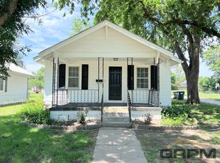 516 W 13th Ave, Hutchinson, KS 67501