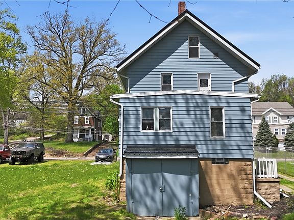 3rd image of 1111 East Ave