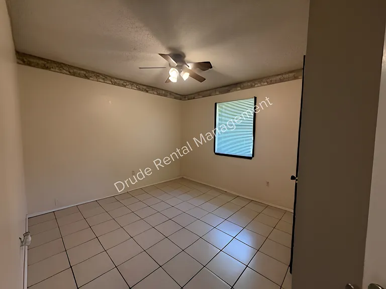 335 N Baronne St — Photo 6