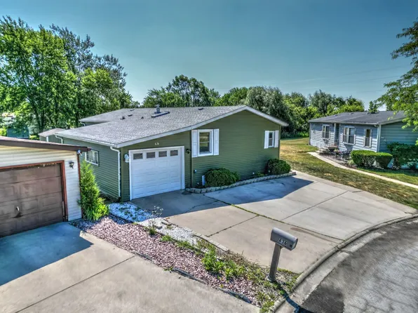 636 Huntsbridge Rd, Matteson, IL 60443