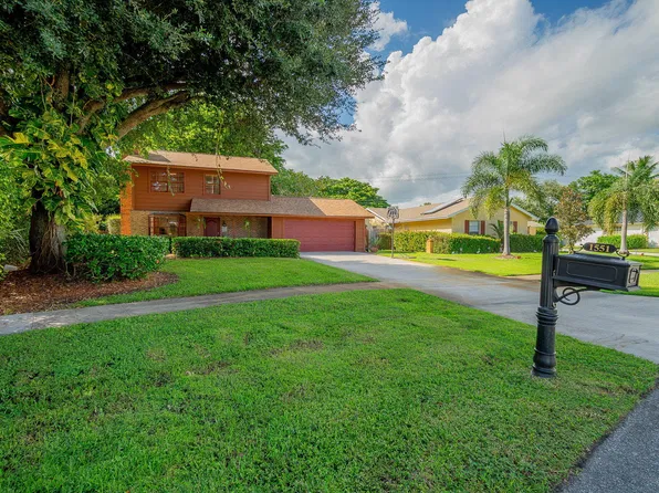 1551 Wyndcliff Dr, Wellington, FL 33414