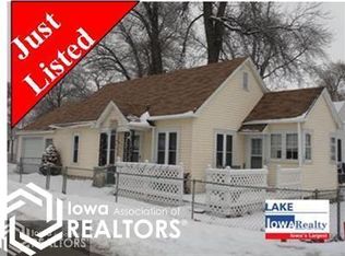 100 15th Ave S, Clear Lake, IA 50428