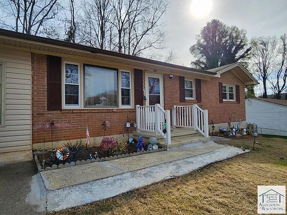 2nd image of 94 Erwin St