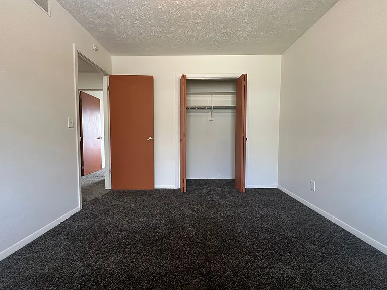 101 E Lincoln St — Photo 22