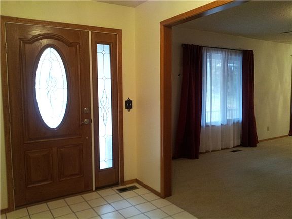3rd image of 4 Campbell Cir