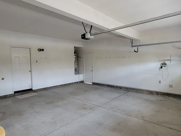 12138 Wooded Vista Ln — Photo 36