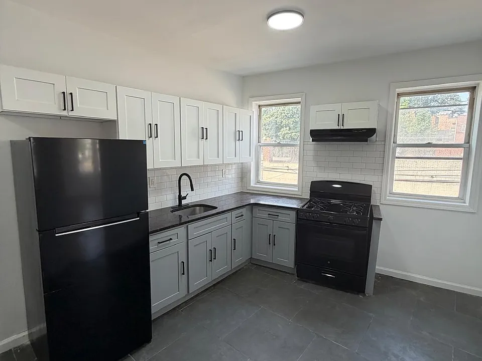 397 Myrtle Ave #3