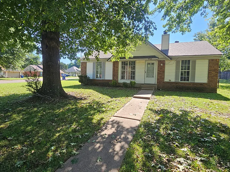 6340 Cornwall Rd — Photo 1