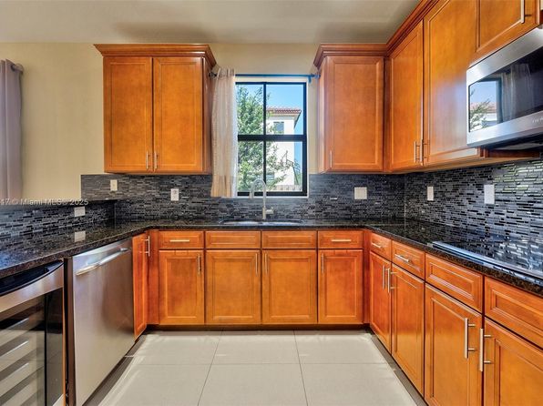 8890 NW 99th Path #8890