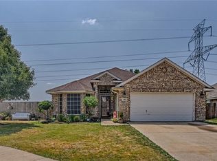 1106 Courtside Dr, Arlington, TX 76002