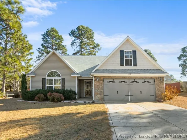 618 Valley Oak Dr, Bunnlevel, NC 28323