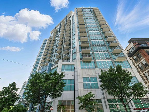 2nd image of 1600 S Indiana Ave #801