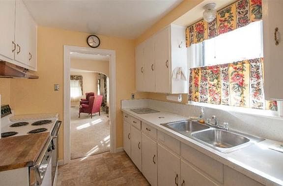 3rd image of 1331 Ashland Ave