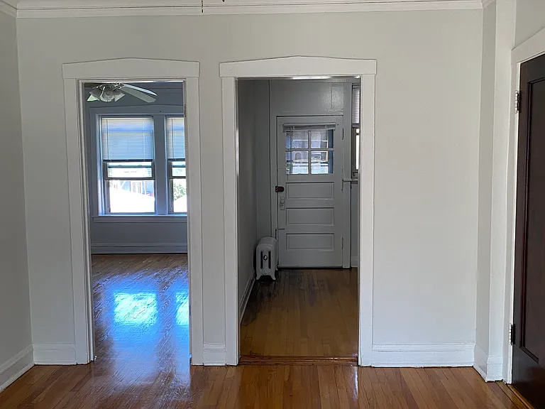 939 S Elmwood Ave #2 — Photo 17