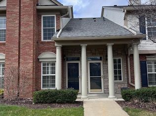 5290 Brookemonte Cir, Rochester, MI 48306