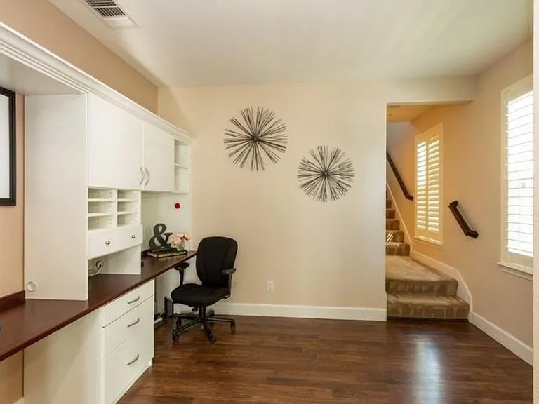 Bella Dr — Photo 10