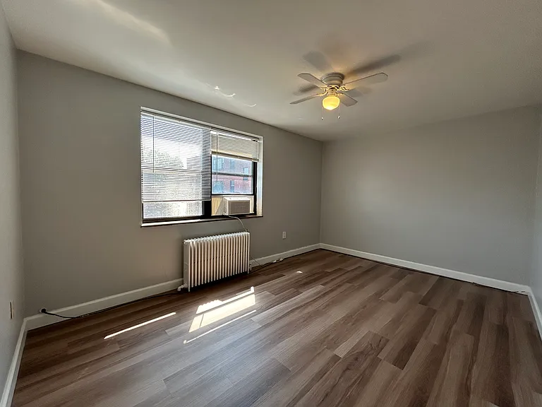 Royal Gardens Apartments — Photo 85