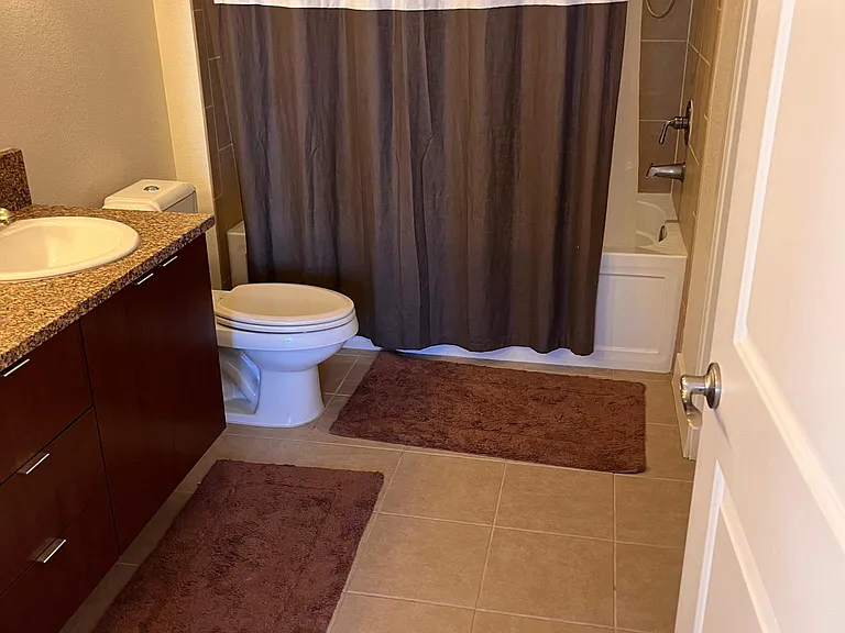 2240 N Clay St #206 — Photo 11