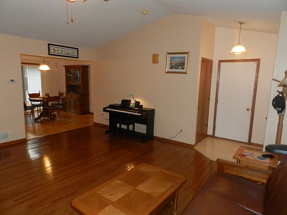 2nd image of 5436 NW 92nd St
