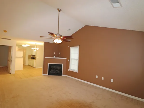 11310 Clubhaven Pl APT 103, Raleigh, NC 27617