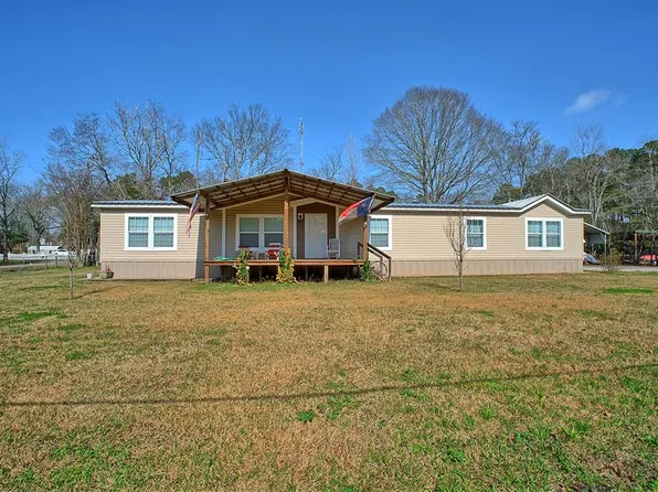 301 Lillian St, Hemphill, TX 75948