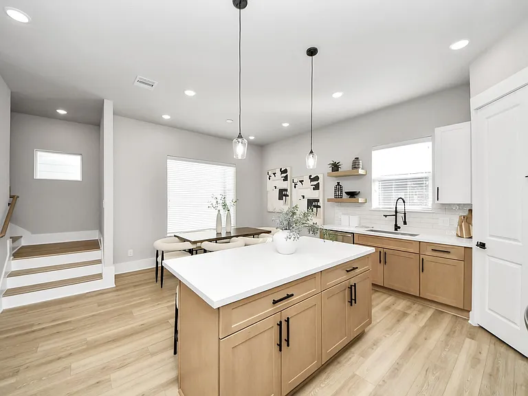 1102 Mansfield St #A — Photo 14