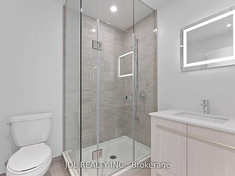 8 Cumberland St #2103 — Photo 25