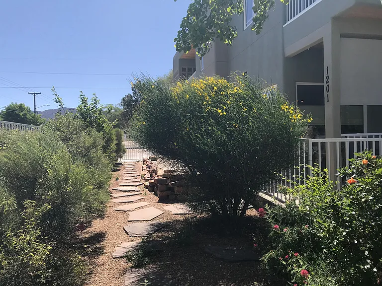 1201 Don Diego Ave — Photo 38