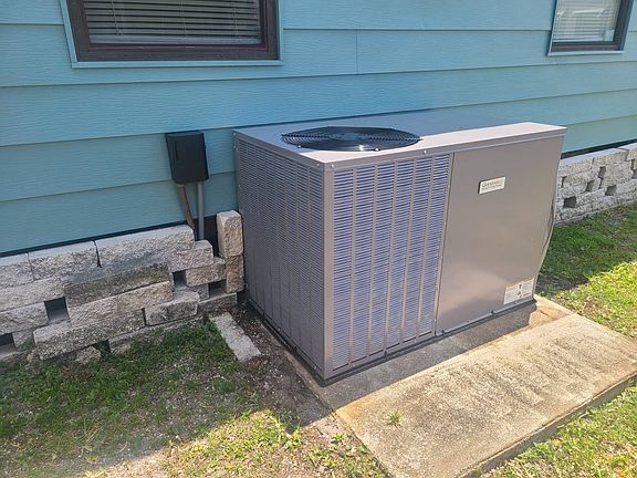 4th image of 338 Windsor Dr