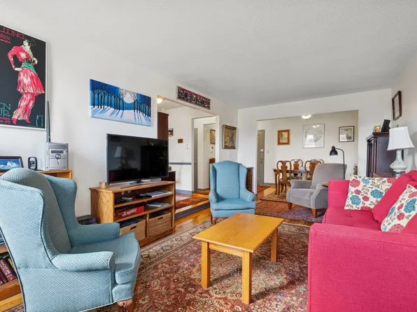 67-12 Yellowstone Boulevard image 5 of 20