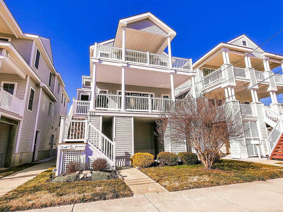 1st image of 612 Bay Ave #1