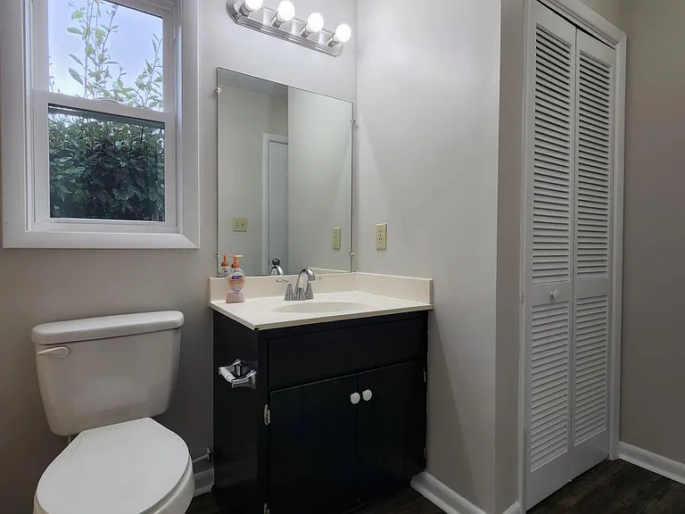 12 Portwest Townhouses #D — Photo 10