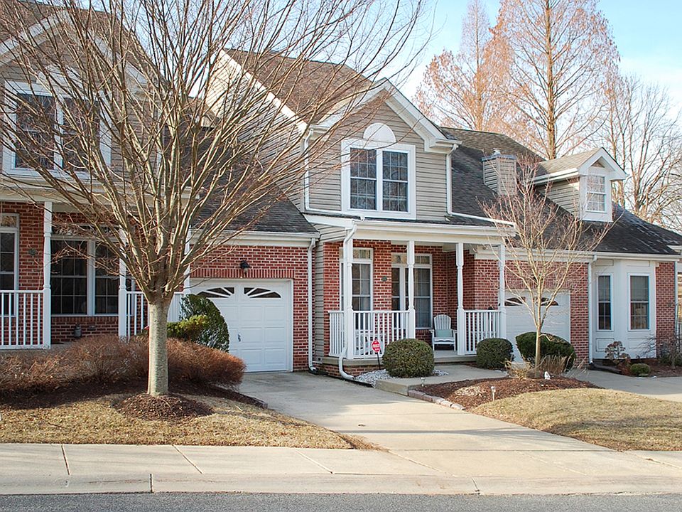 1st image of 627 Beaver Falls Pl