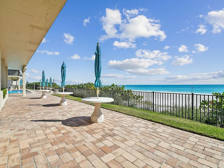 15400 Gulf Blvd #ID1546427P — Photo 4