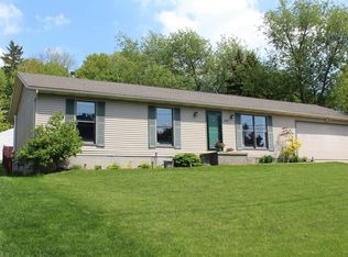 1933 Vancouver St, Cuyahoga Falls, OH 44221