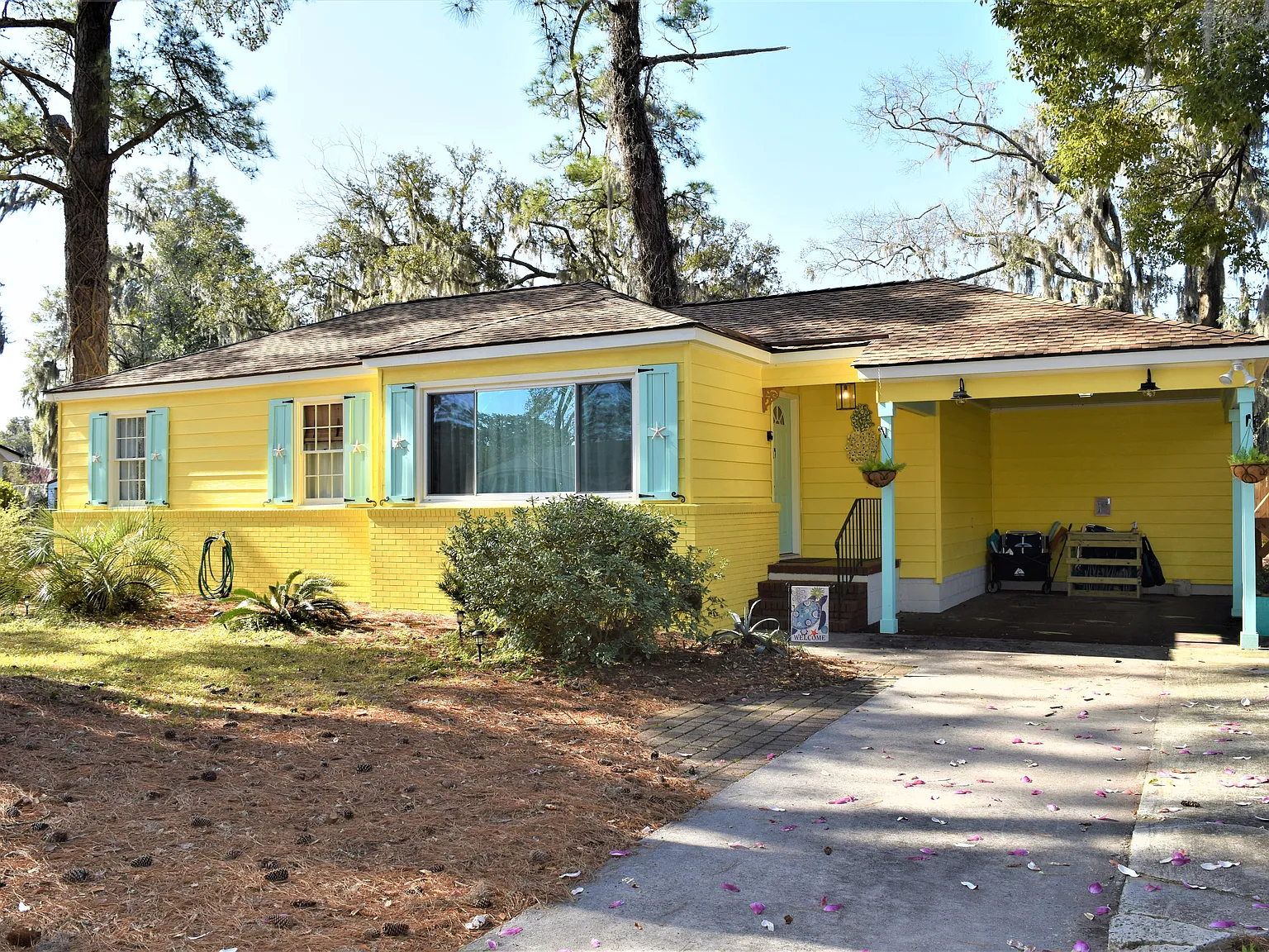 3119 Gilbert St — Photo 3