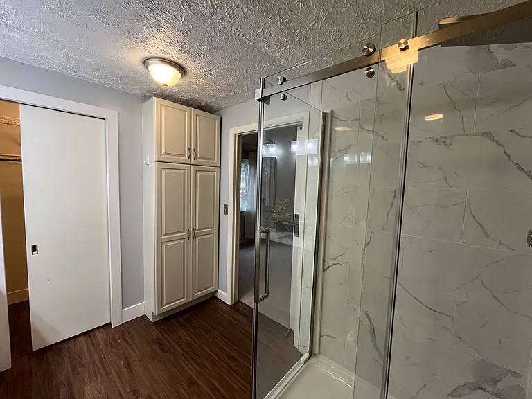301 S Village Dr — Photo 27