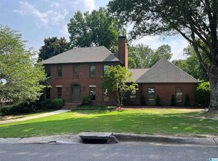 3530 Grand Rock Cir, Mountain Brook, AL 35223