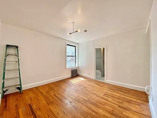 Bedroom, photo 2