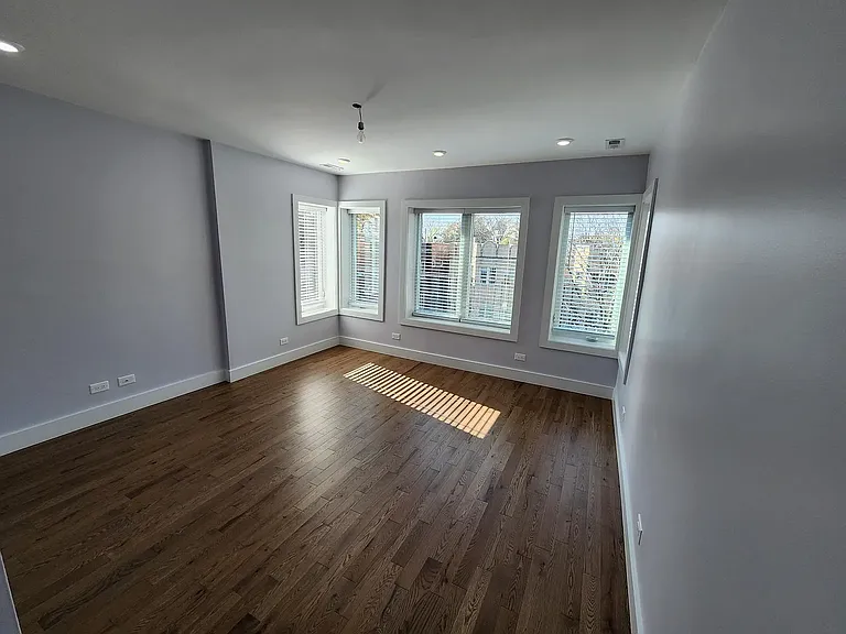 2807 W Touhy Ave #2 — Photo 2