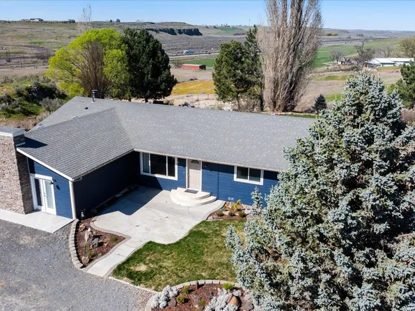 700 Blanton Rd, Eltopia, WA 99330
