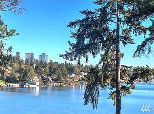 446 Overlake Dr E, Medina, WA 98039