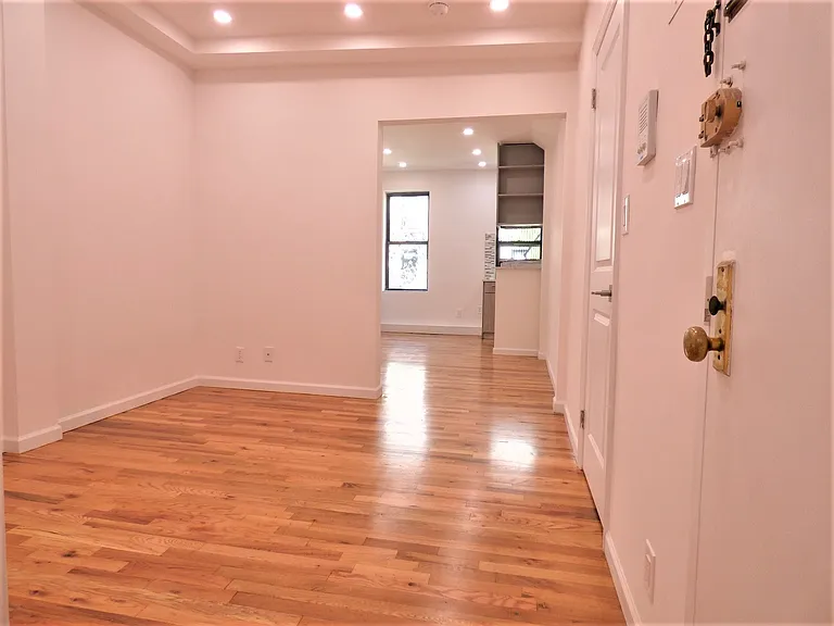 335 E 70th St #10 — Photo 4