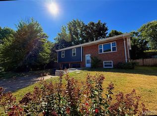 11000 Torigney Dr, Saint Louis, MO 63126