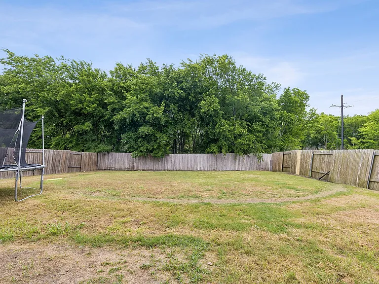 341 Magnolia Dr — Photo 25