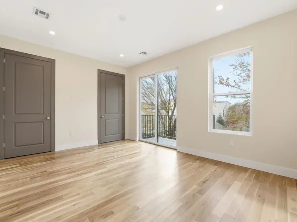 25 Lembeck Avenue image 15 of 26