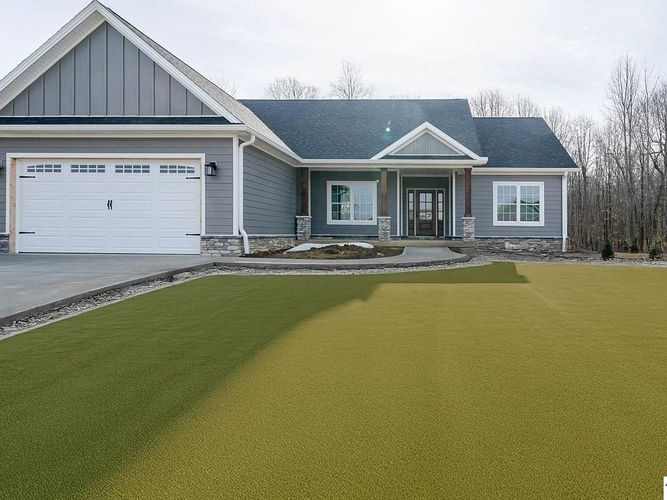 1st image of 121 Calumet Loop