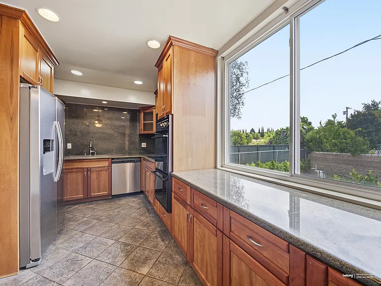 4610 Densmore Ave #9 — Photo 16